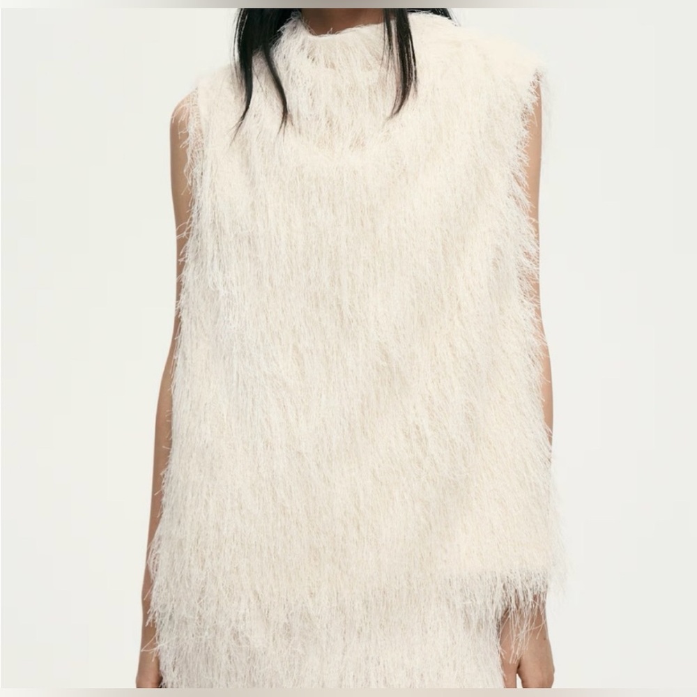 H&M Edition Holiday 2025 Sleeveless Cream Top with Fringe. Large New